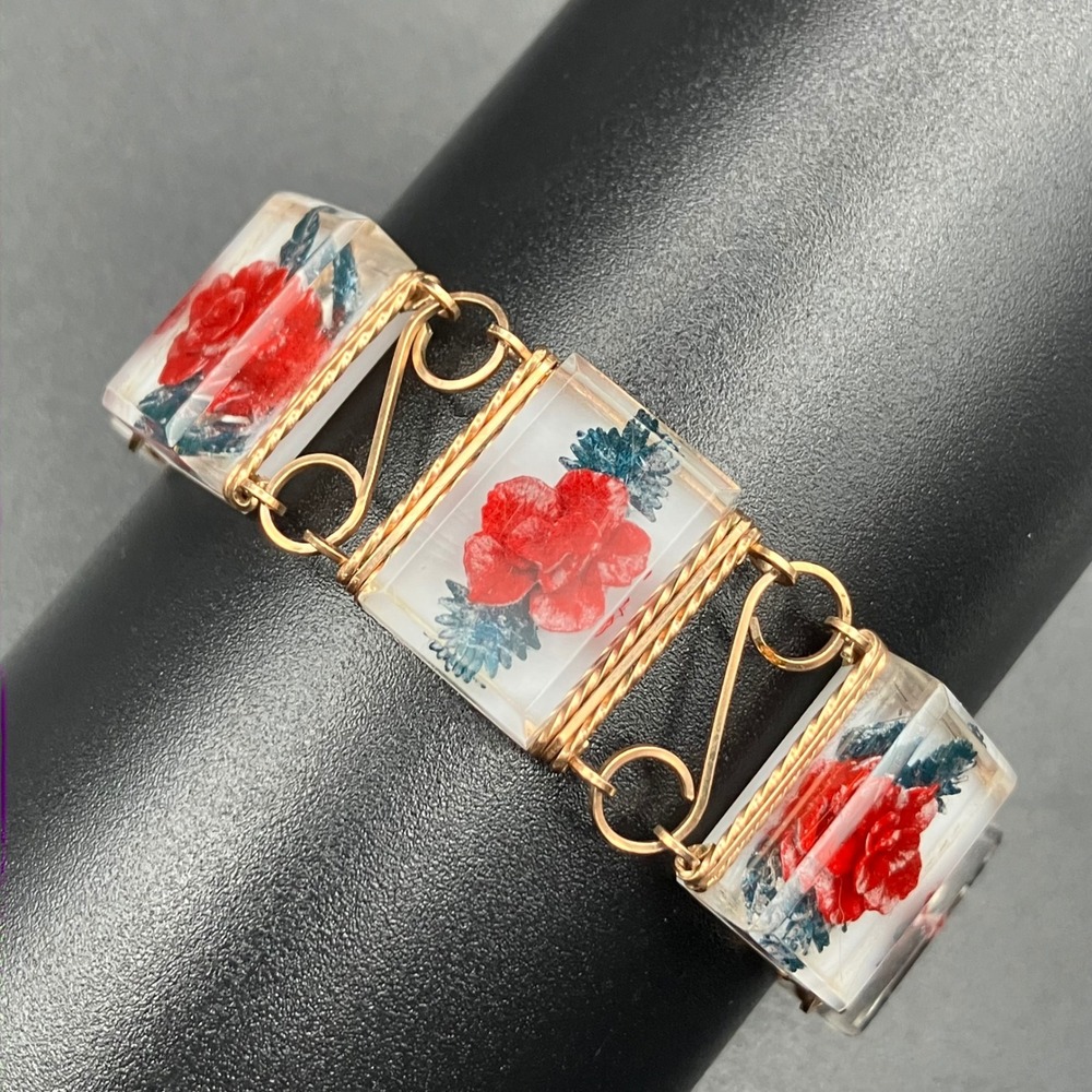 Vintage Reverse Carved Lucite Panel Bracelet Red Roses Gold Tone Size 6.5